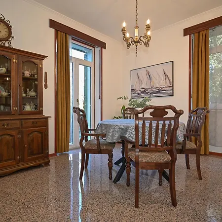 Dominick Apartman